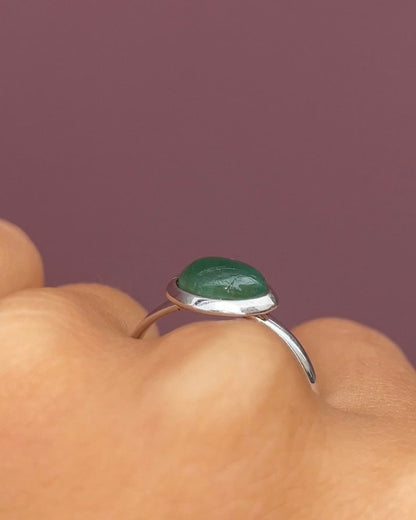 Bague Solitaire Emeraude Cabochon 0.75 carat &quot;Ilia&quot; - Elliade Paris