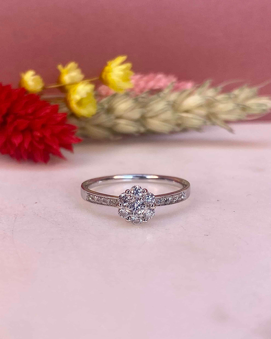 Bague Marguerite Diamants 0.37 carat &quot;Alicia&quot; - Elliade Paris
