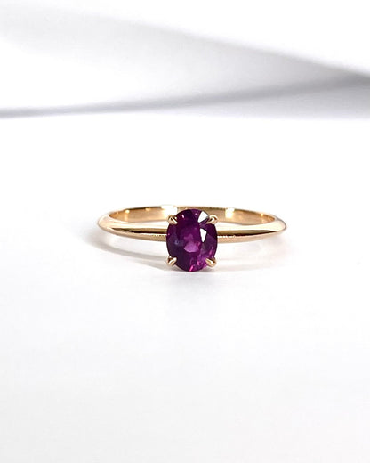 Bague Solitaire Grenat 0.80 carat "Patricia" - Elliade Paris