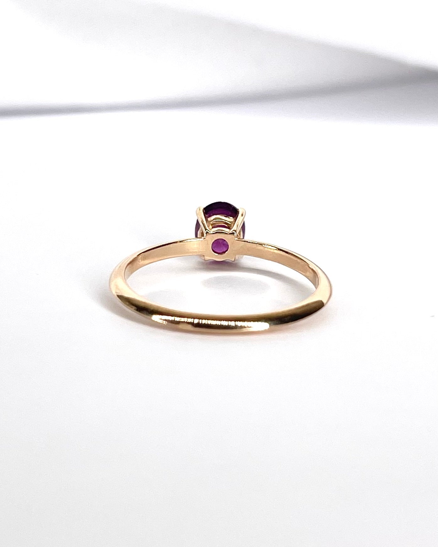 Bague Solitaire Grenat 0.80 carat "Patricia" - Elliade Paris