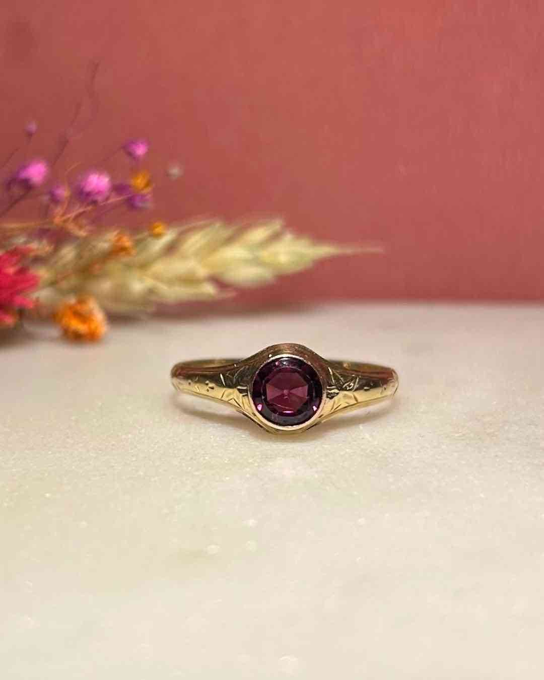 Bague Solitaire Grenat 0.85 Carat &quot;Denisa&quot; - Elliade Paris