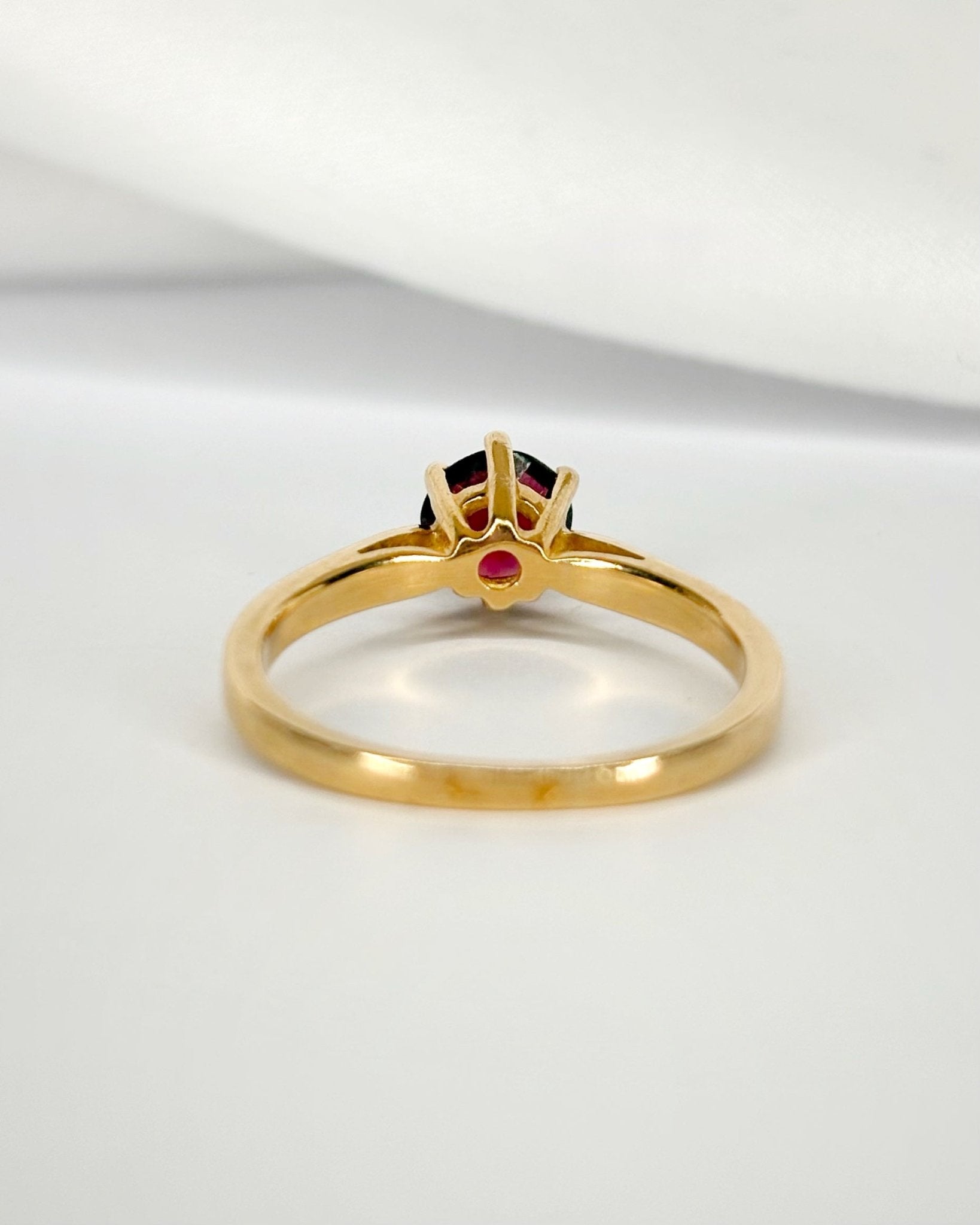 Bague Solitaire Grenat 0.85 carat "Samantha" - Elliade Paris