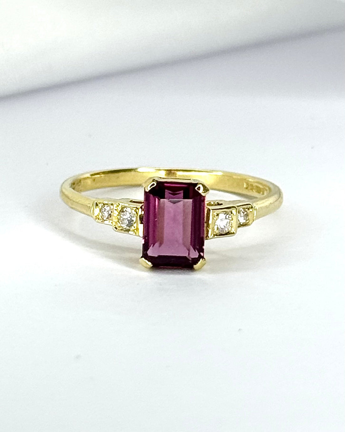 Bague Solitaire Grenat 1.15 carat &amp; Diamants "Irena" - Elliade Paris