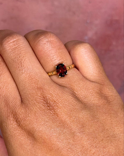 Bague Solitaire Grenat 1.45 carat "Daniel" - Elliade Paris