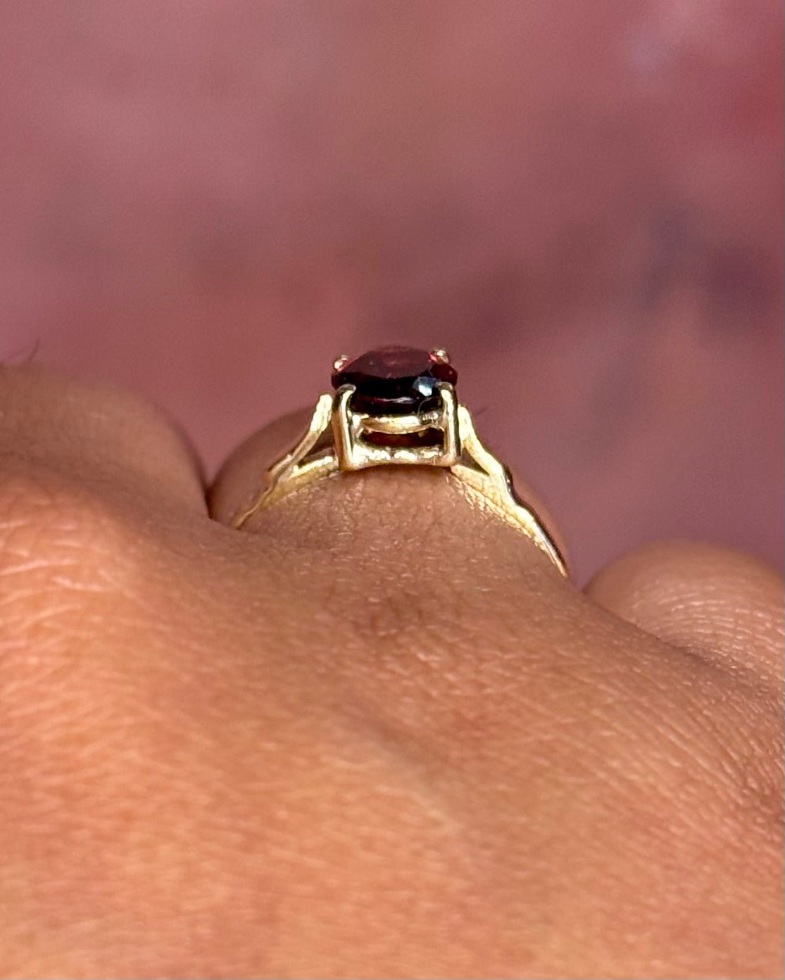 Bague Solitaire Grenat 1.45 carat "Daniel" - Elliade Paris