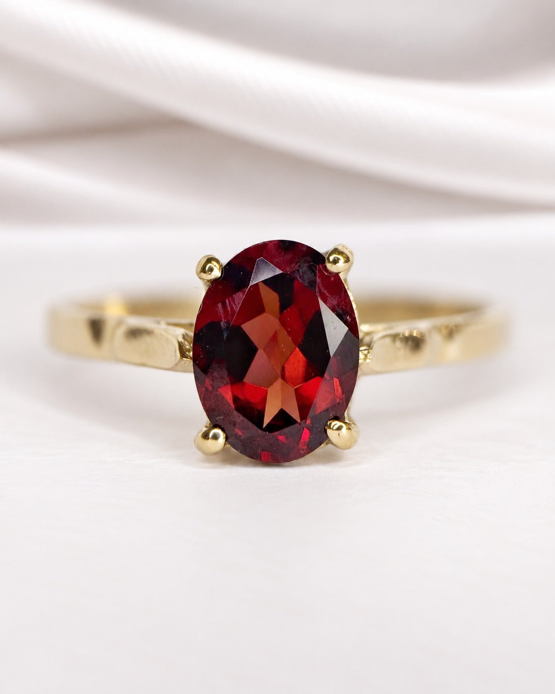 Bague Solitaire Grenat 1.45 carat "Daniel" - Elliade Paris