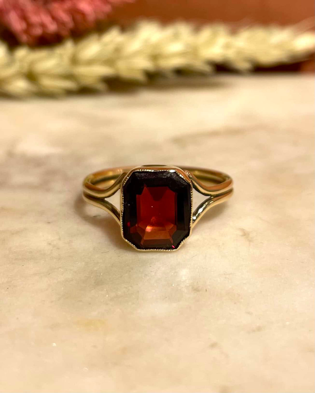 Bague Solitaire Grenat 2.60 carats &quot;Maloé&quot; - Elliade Paris