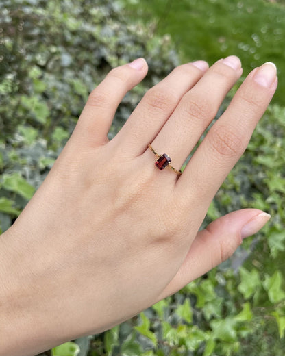 Bague Solitaire Grenat &quot;Octavia&quot; - Elliade Paris