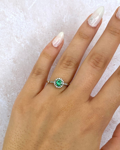Bague Solitaire Grenat Vert 0.67 carat &amp; Diamants 0.22 carat "Erika" - Elliade Paris