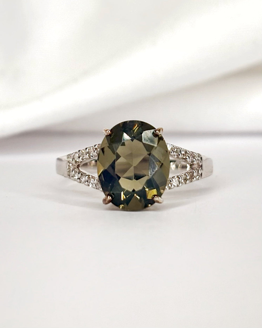Bague Solitaire Opale 1.90 carat &amp; Diamants "Lucia" - Elliade Paris