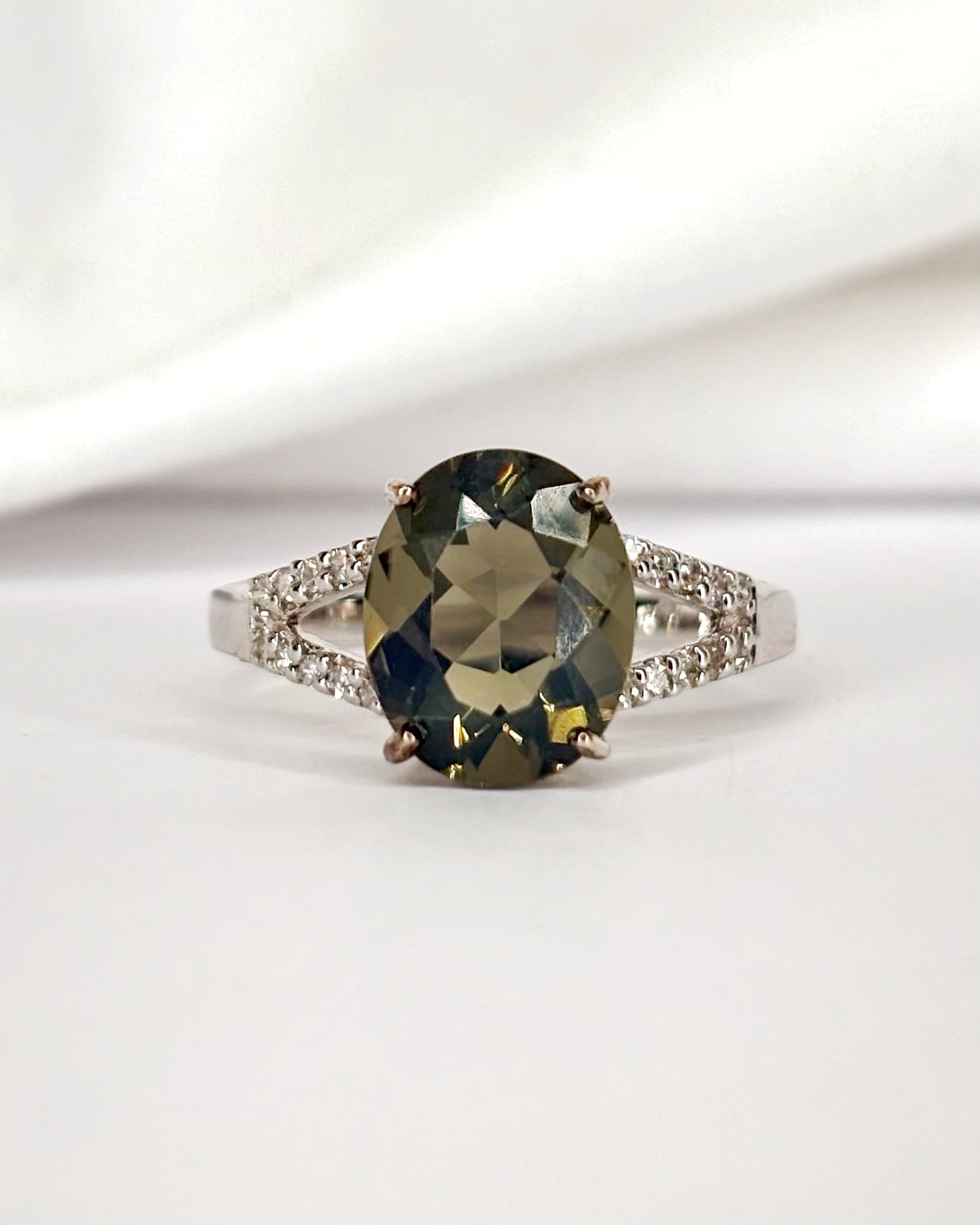Bague Solitaire Opale 1.90 carat &amp; Diamants "Lucia" - Elliade Paris