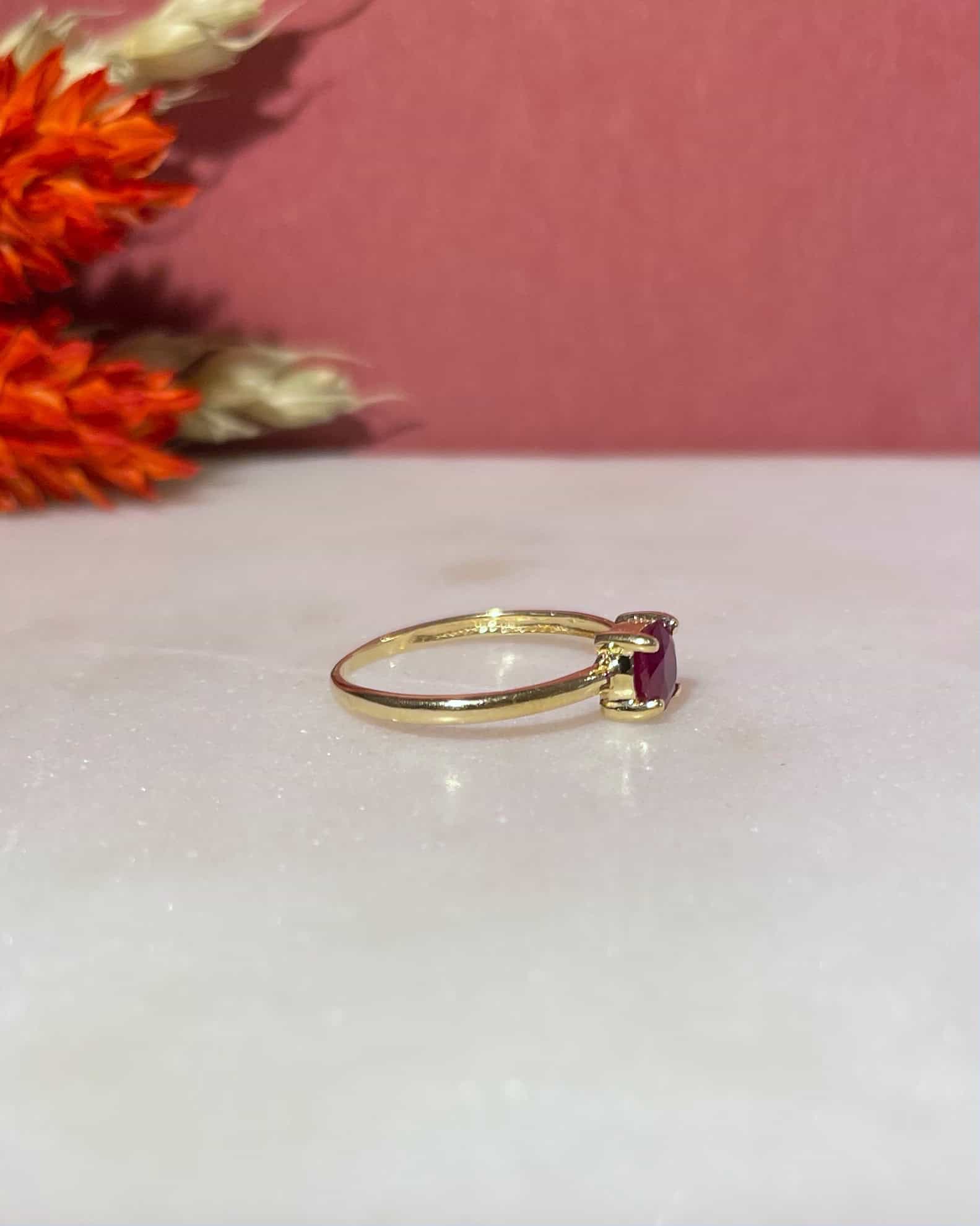 Bague Solitaire Rubis 0.40 carat "Joelia" - Elliade Paris