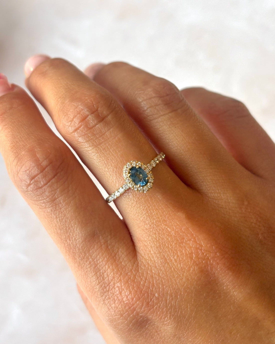 Bague Solitaire Saphir 0.40 carat &amp; Diamants 0.64 carat "Magda" - Elliade Paris