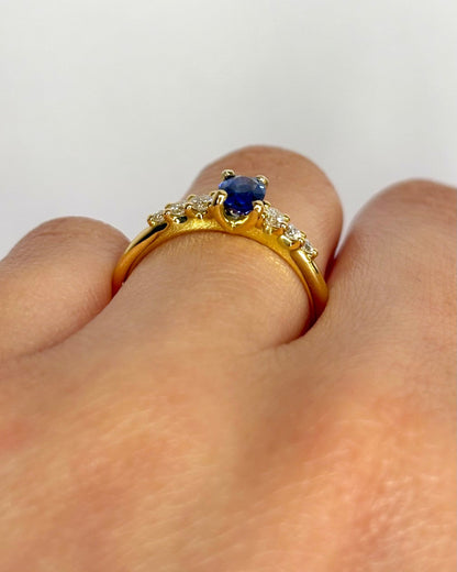 Bague Solitaire Saphir 0.55 carat &amp; Diamants "Sofia" - Elliade Paris