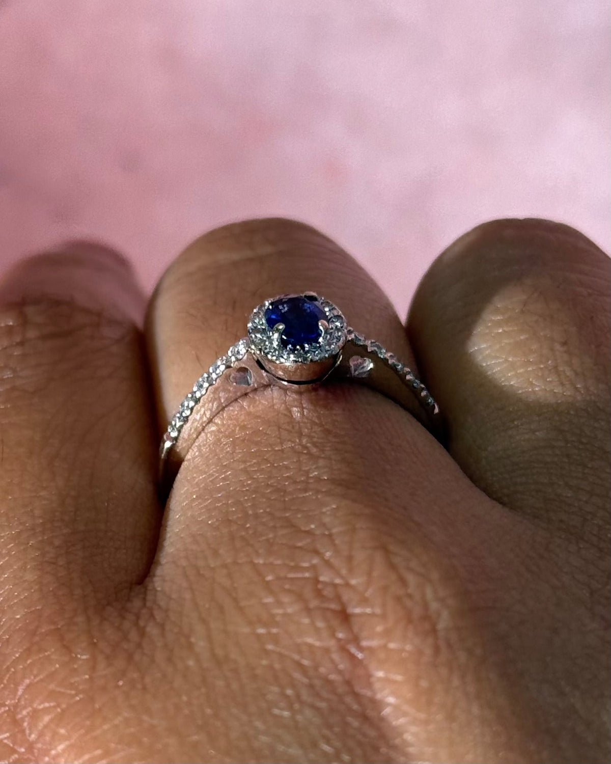 Bague Solitaire Saphir 0.61 carat &amp; Diamants 0.22 carat "Edwige" - Elliade Paris