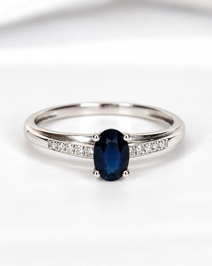 Bague Solitaire Saphir 0.65 carat &amp; Diamants "Oxa" - Elliade Paris