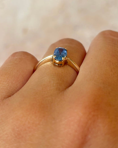Bague Solitaire Saphir 0.80 carat "Flore" - Elliade Paris