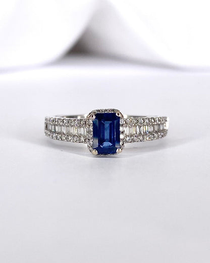 Bague Solitaire Saphir 0.82 carat &amp; Diamants 0.83 carat "Baya" - Elliade Paris