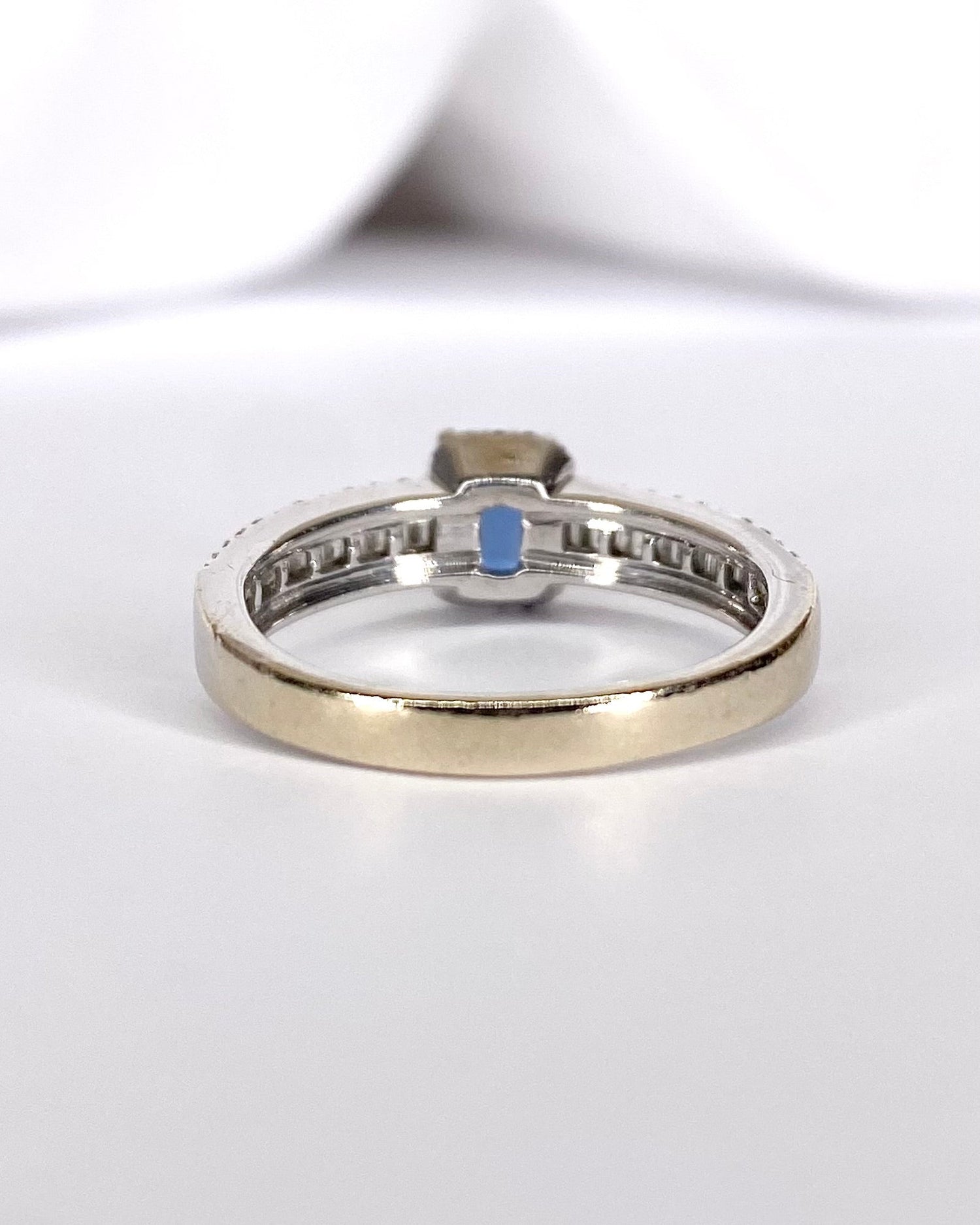 Bague Solitaire Saphir 0.82 carat &amp; Diamants 0.83 carat "Baya" - Elliade Paris