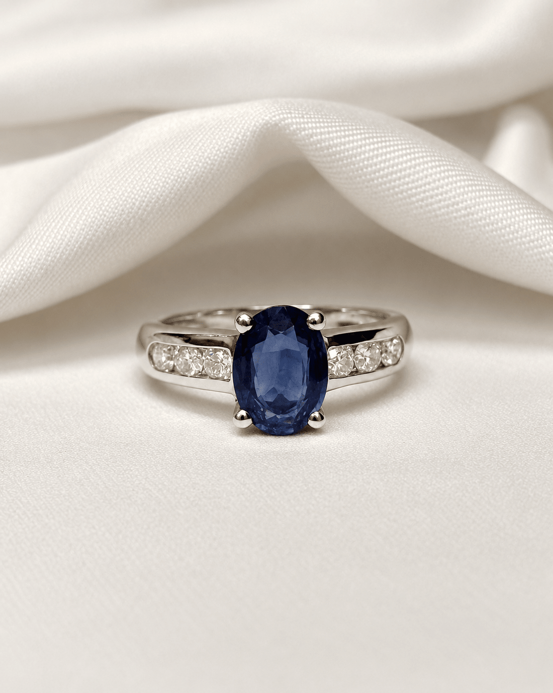 Bague Solitaire Saphir 1 carat &amp; Diamants "Gina" - Elliade Paris