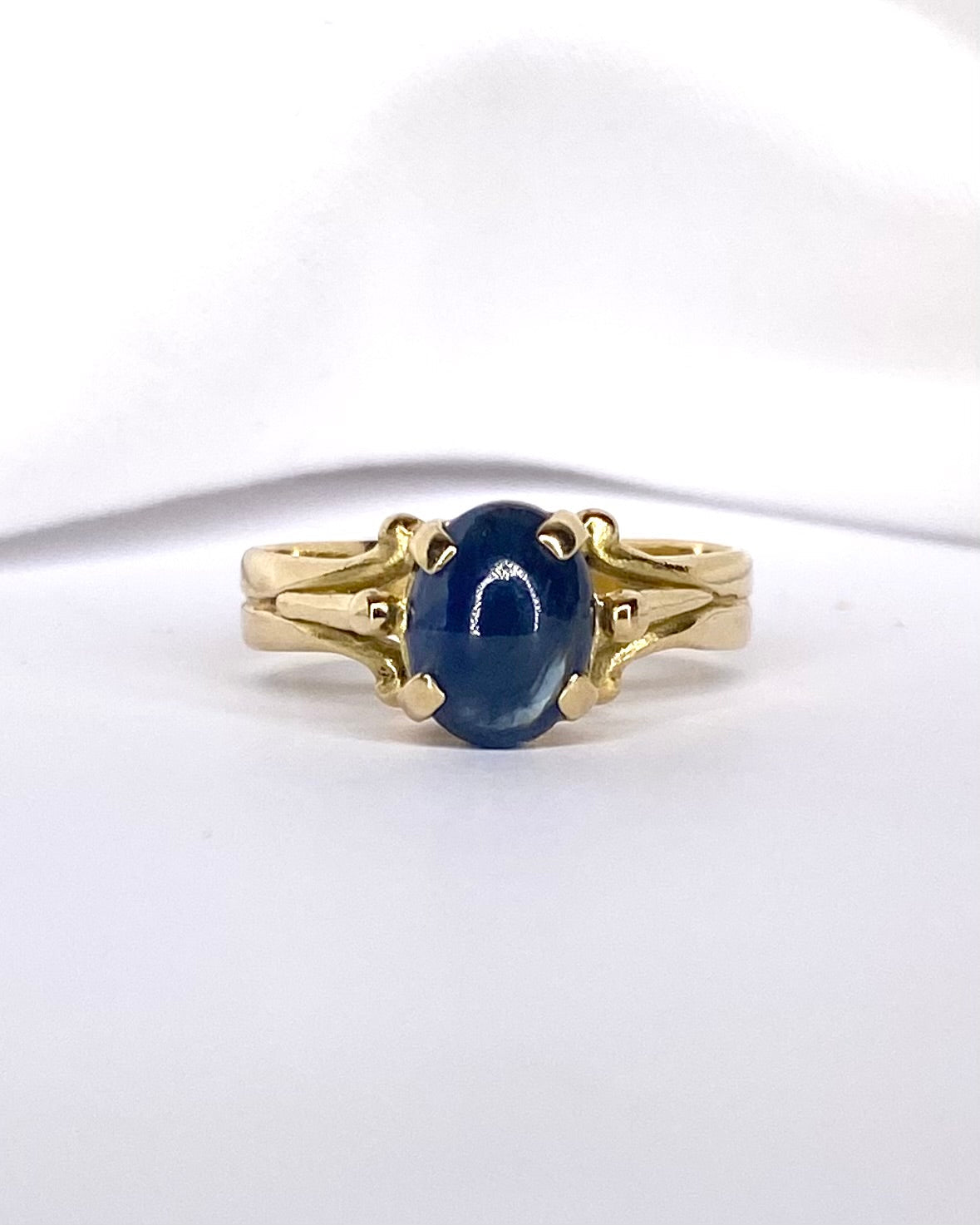 Bague Solitaire Saphir 1.80 carat "Liliana" - Elliade Paris