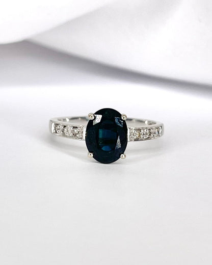 Bague Solitaire Saphir 2.10 carats &amp; 6 Diamants "Olivia" - Elliade Paris