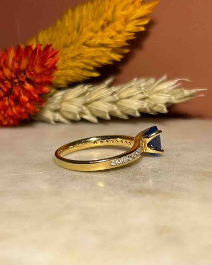 Bague Solitaire Saphir &amp; Diamants &quot;Laurianne&quot; - Elliade Paris