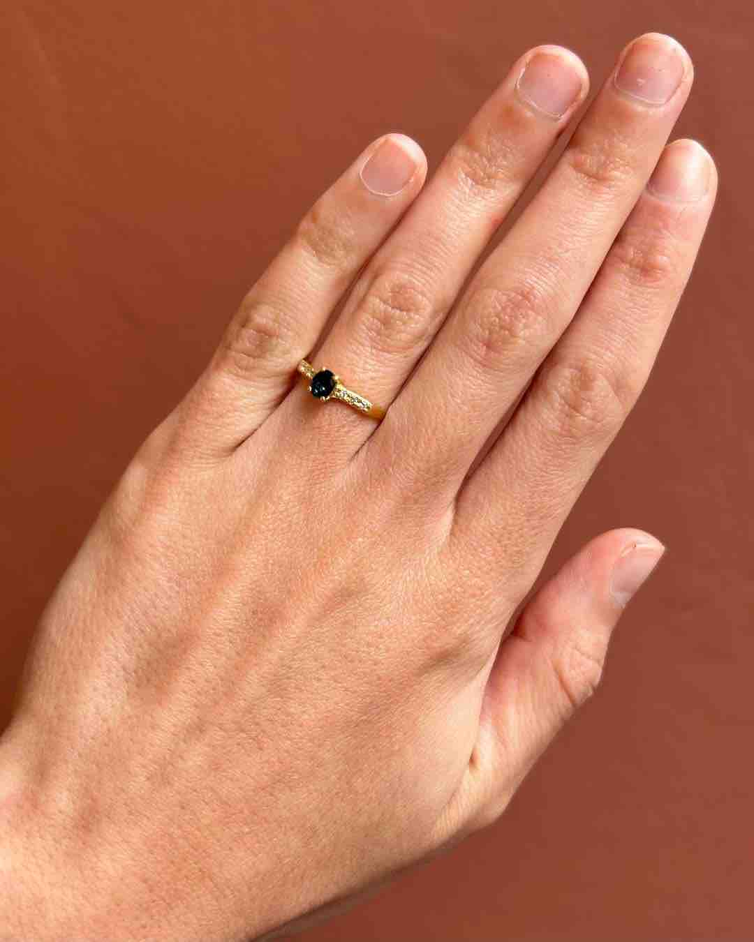 Bague Solitaire Saphir &amp; Diamants Vintage "Lison" - Elliade Paris