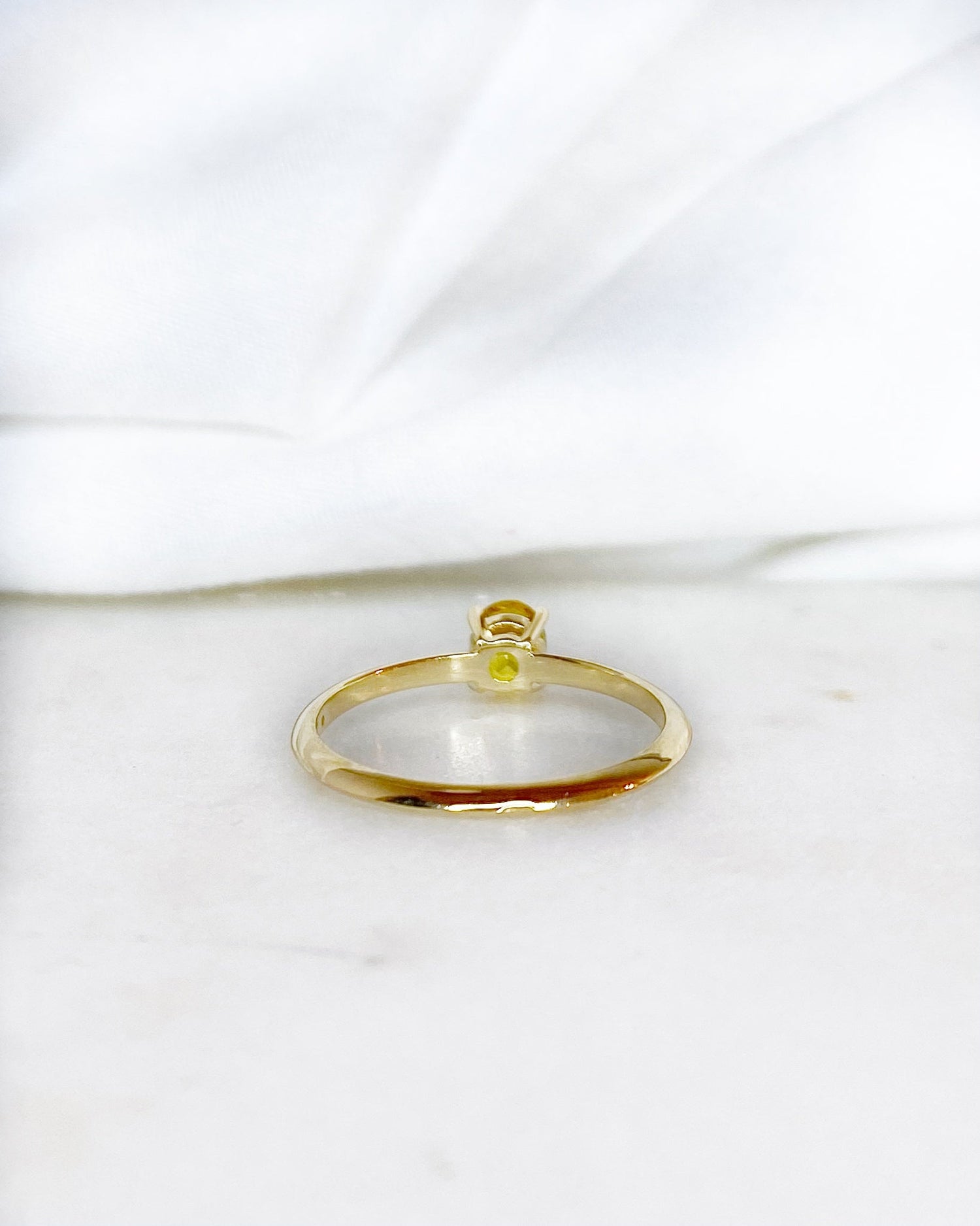 Bague Solitaire Saphir Jaune 0.50 carat &quot;Aymie&quot; - Elliade Paris