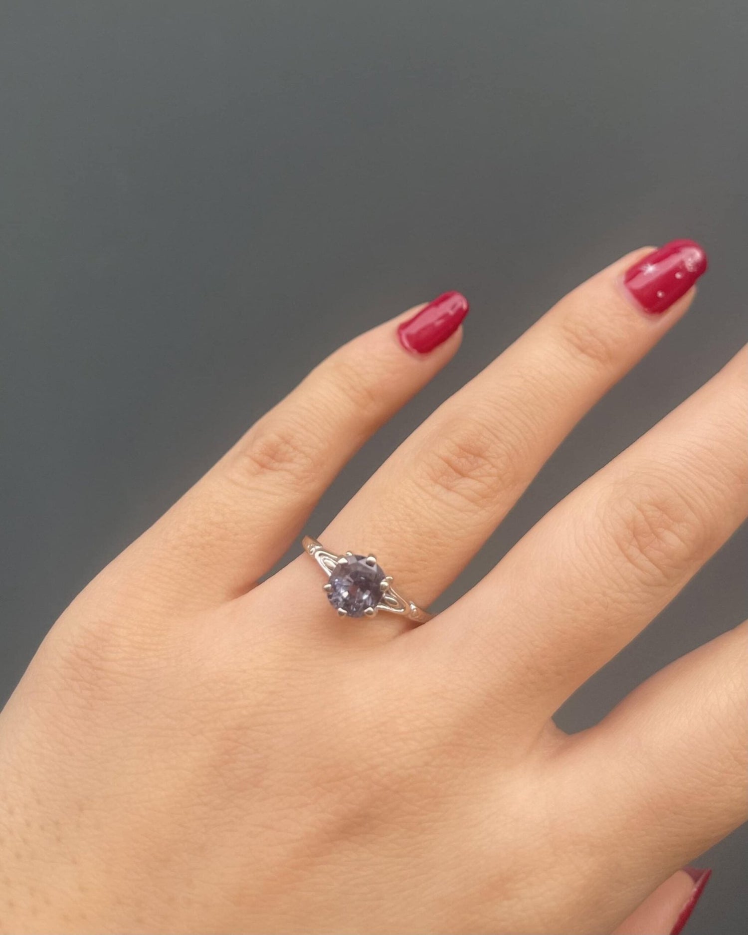 Bague Solitaire Saphir Lila 2.30 Carats &quot;Ilona&quot; - Elliade Paris