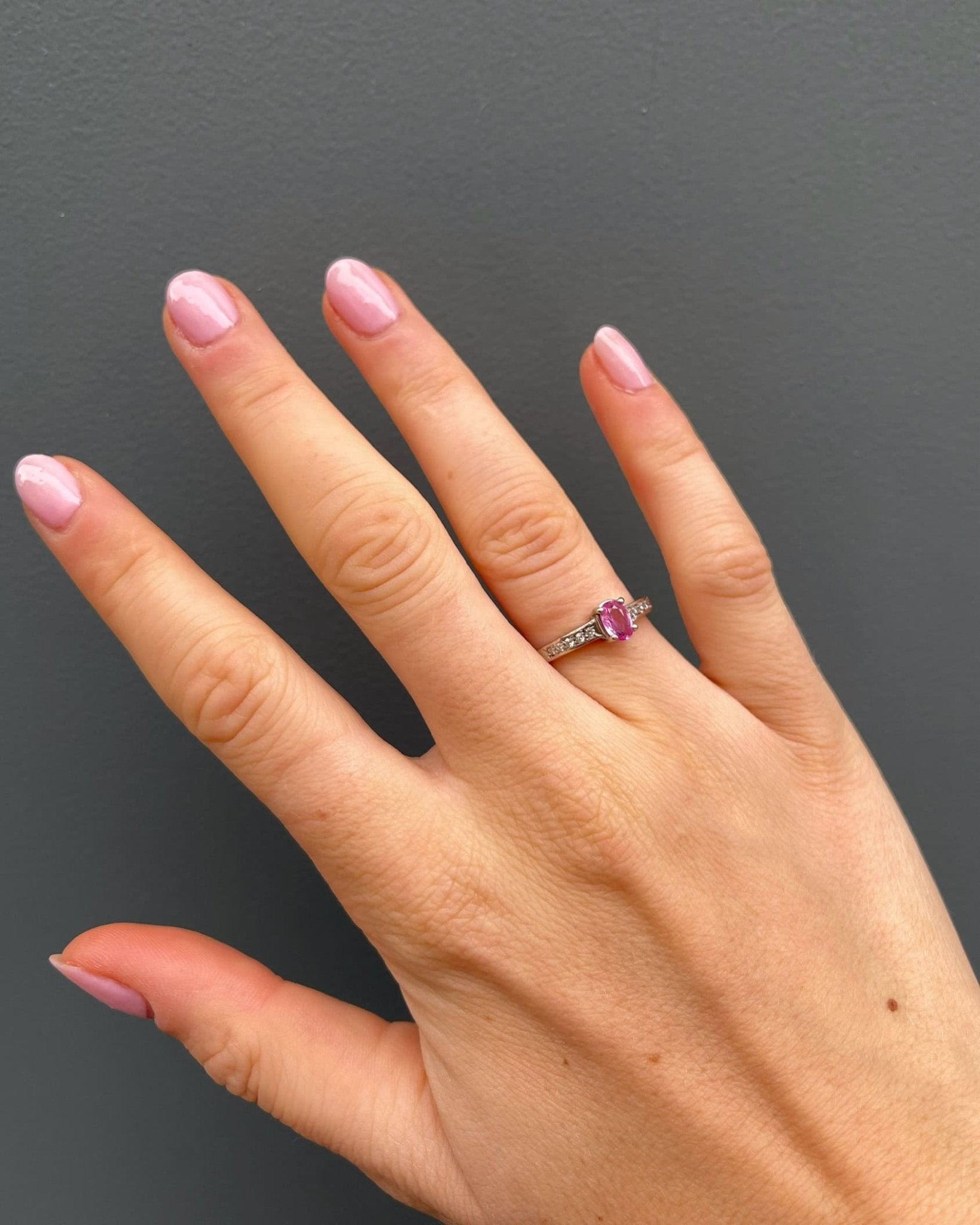 Bague Solitaire Saphir Rose 0.50 carat &amp; Diamants "Antoinette" - Elliade Paris
