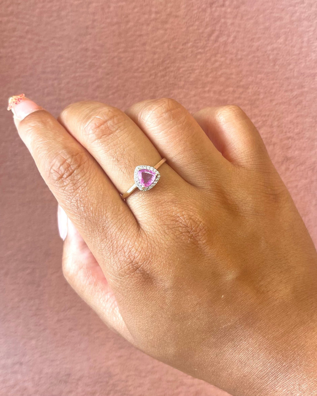 Bague Solitaire Saphir Rose 1 carat &amp; Topazes "Mandy" - Elliade Paris
