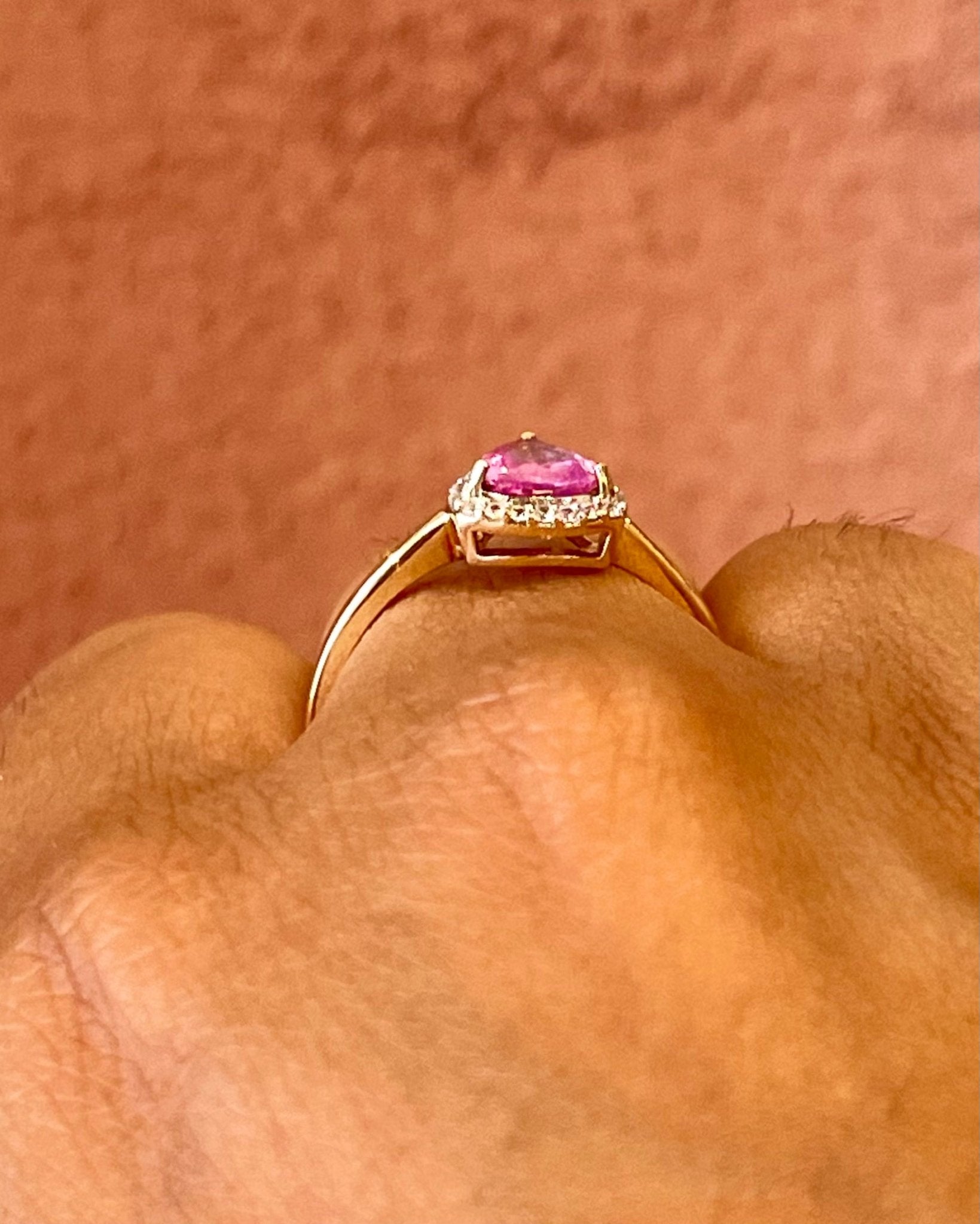 Bague Solitaire Saphir Rose 1 carat &amp; Topazes "Mandy" - Elliade Paris