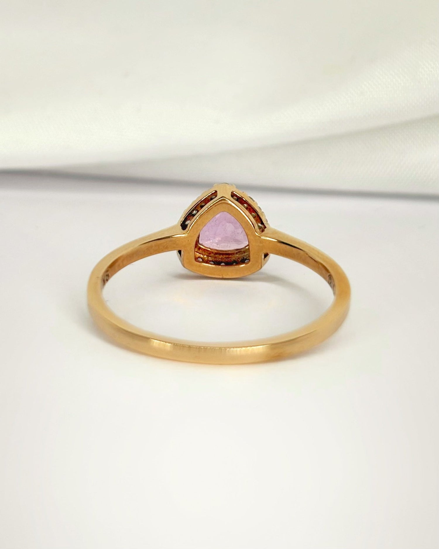 Bague Solitaire Saphir Rose 1 carat &amp; Topazes "Mandy" - Elliade Paris