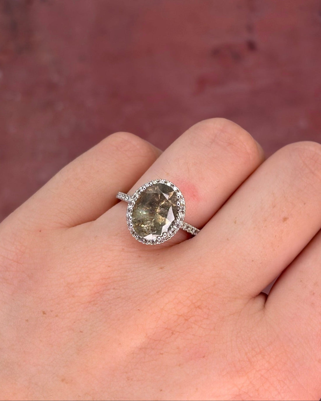 Bague Solitaire Saphir Vert 4.38 carats &amp; Diamants 0.48 carat 4,36g "Lysia" - Elliade Paris