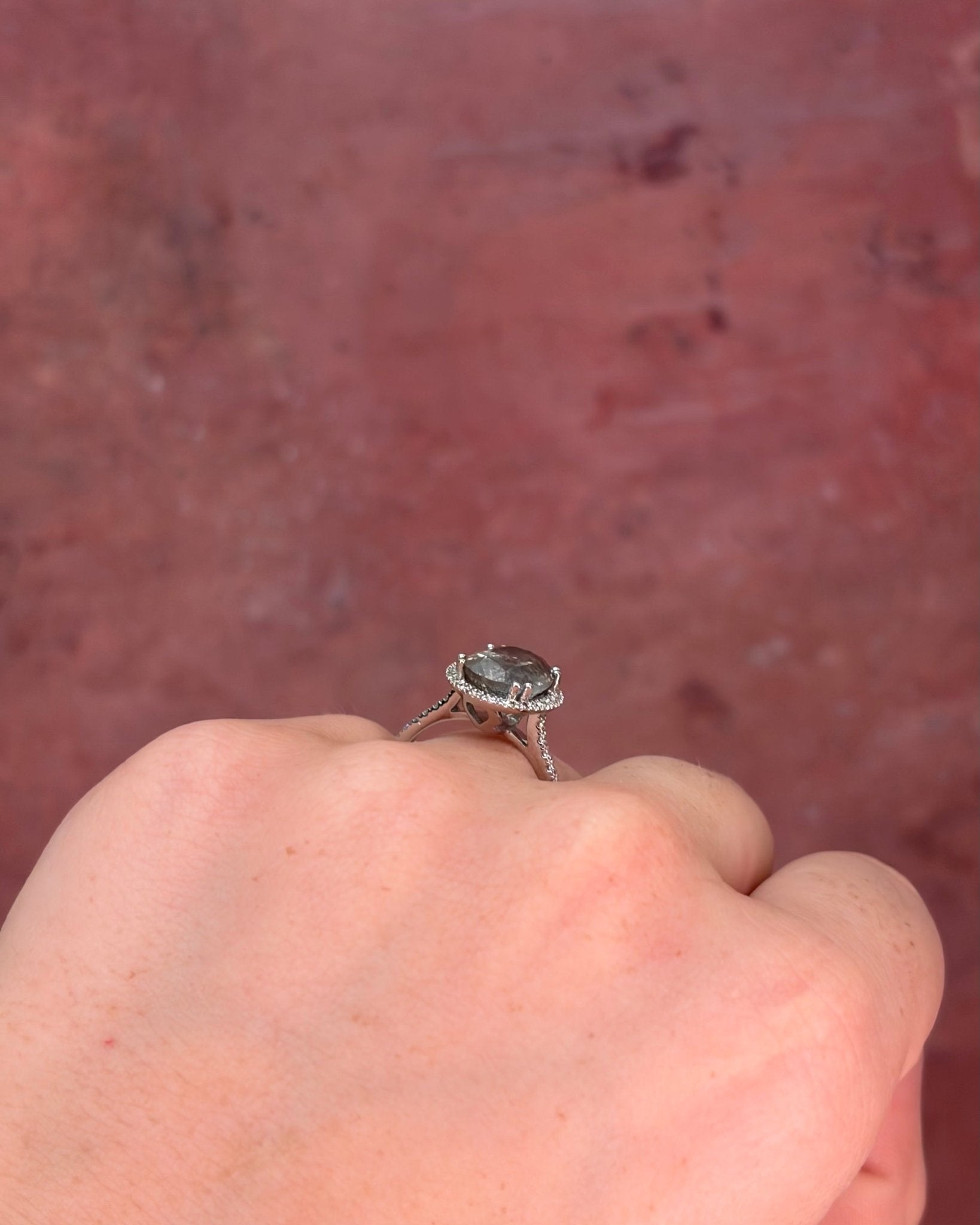 Bague Solitaire Saphir Vert 4.38 carats &amp; Diamants 0.48 carat 4,36g "Lysia" - Elliade Paris