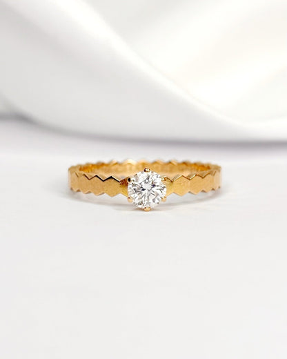 Bague Solitaire Signée Chaumet Diamant 0.30 carat "Bee my love" - Elliade Paris