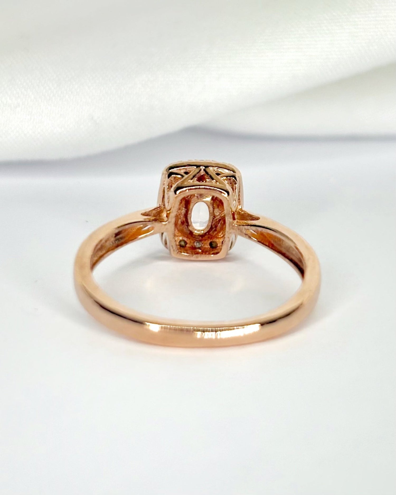 Bague Solitaire Style Art Déco Morganite 0.70 carat &amp; Diamants "Adeline" - Elliade Paris