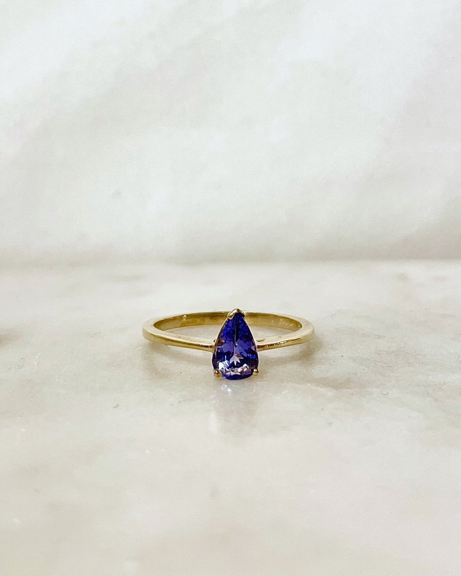 Bague Solitaire Tanzanite 0.75 carat &quot;Mariane&quot; - Elliade Paris