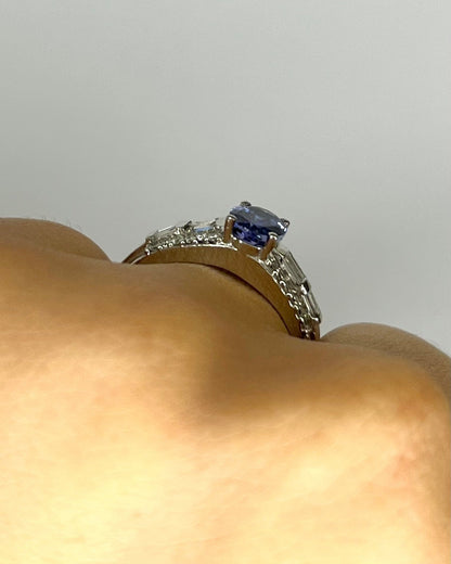 Bague Solitaire Tanzanite 1.10 carat &amp; Diamants 0.44 carat "Line" - Elliade Paris