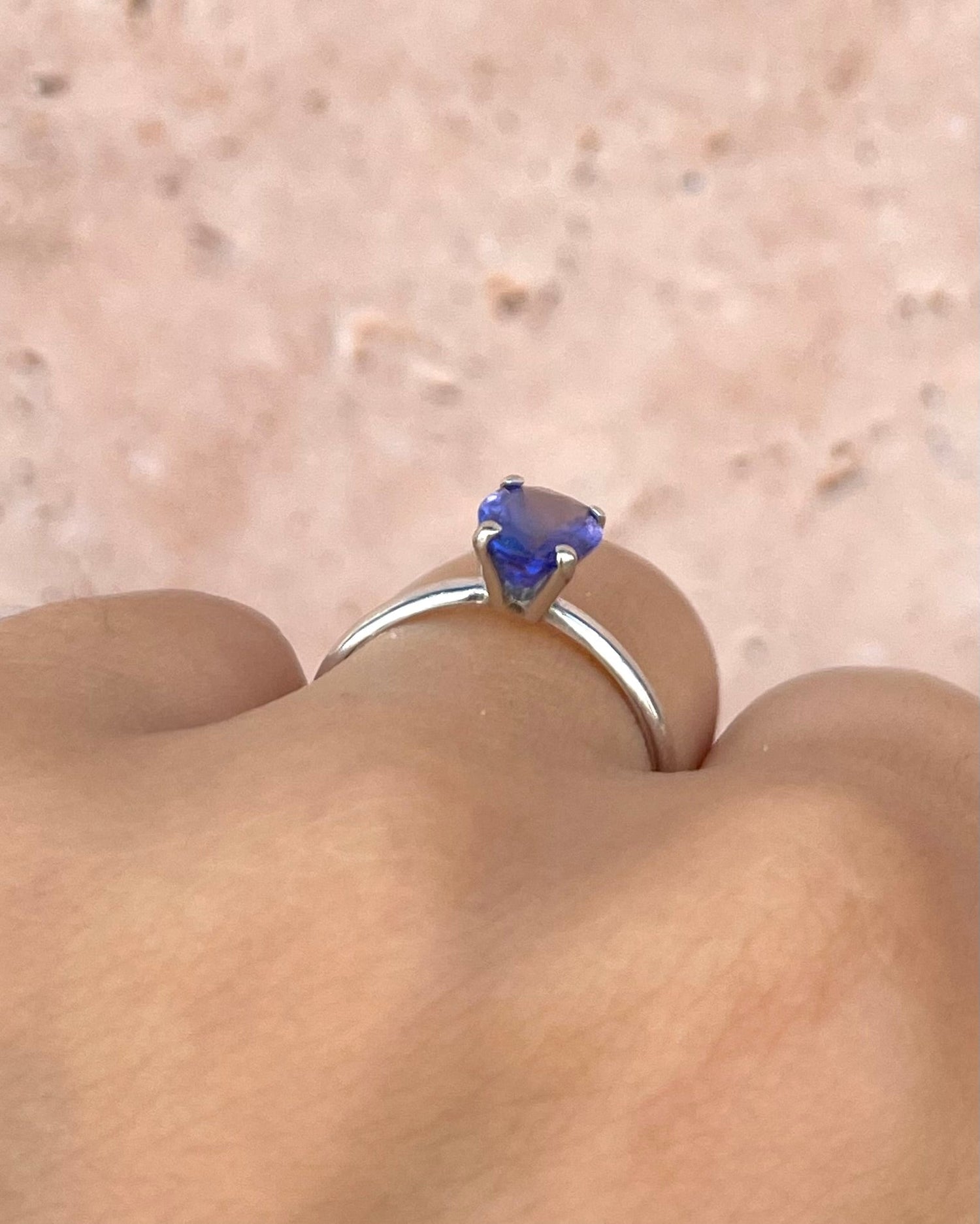 Bague Solitaire Tanzanite 1.30 carat "Zahia" - Elliade Paris