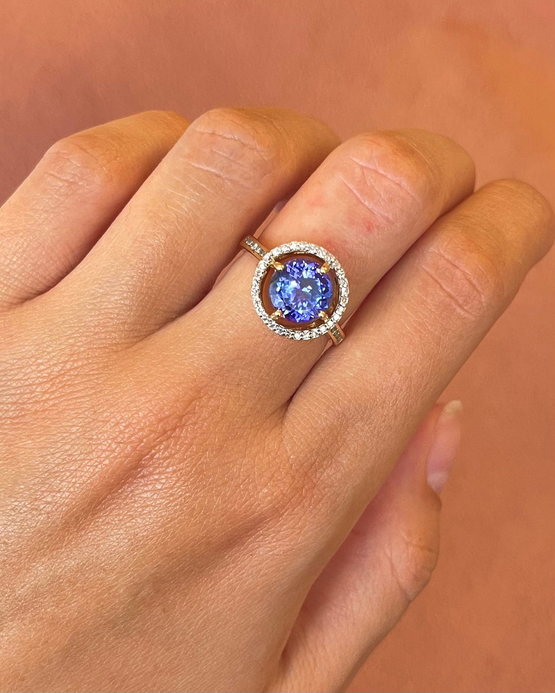 Bague Solitaire Tanzanite 2.30 carats &amp; Diamants 0.40 carat 4,59g "Iliana" - Elliade Paris