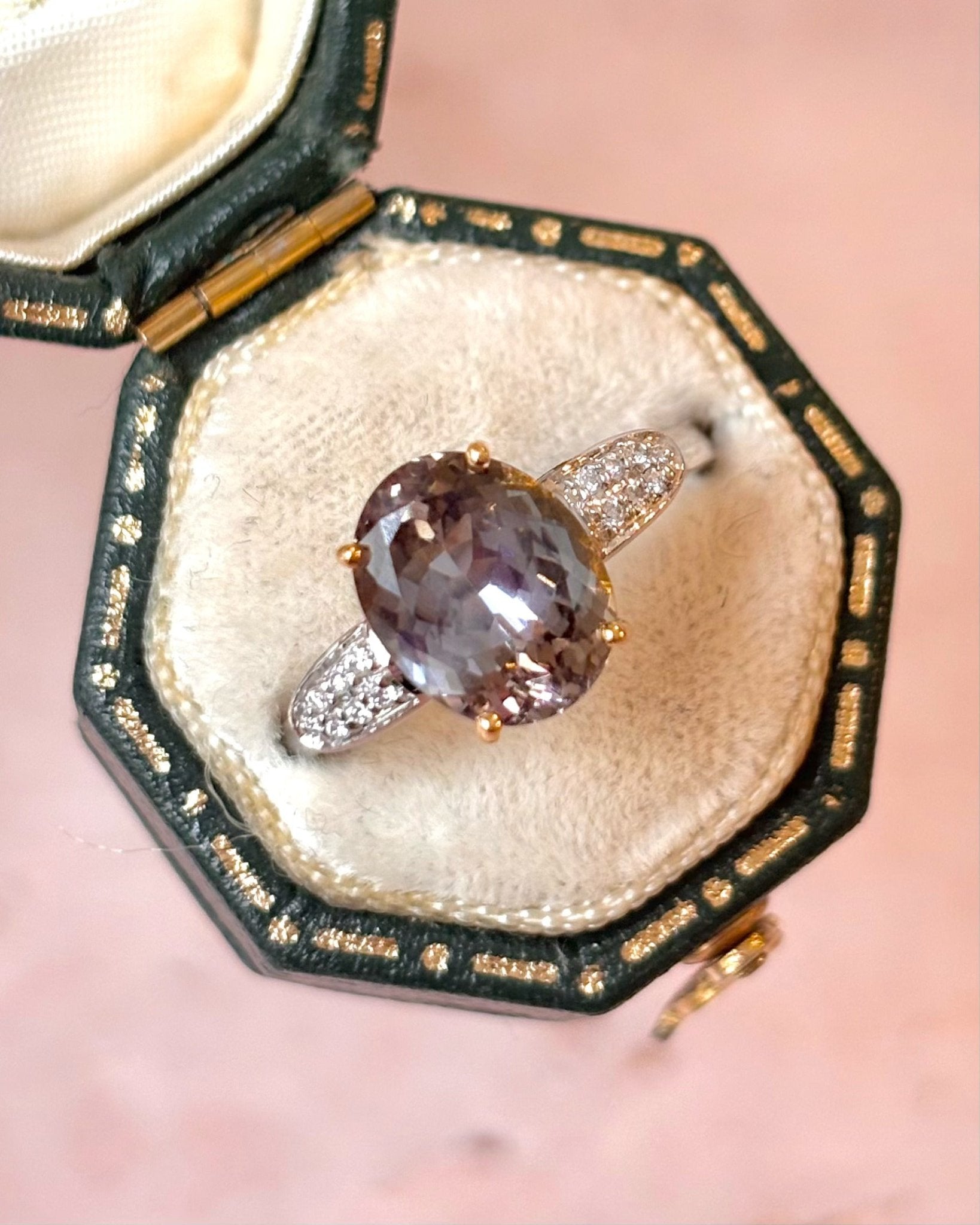 Bague Solitaire Tanzanite 2.95 carats &amp; Diamants "Cyndelle" - Elliade Paris