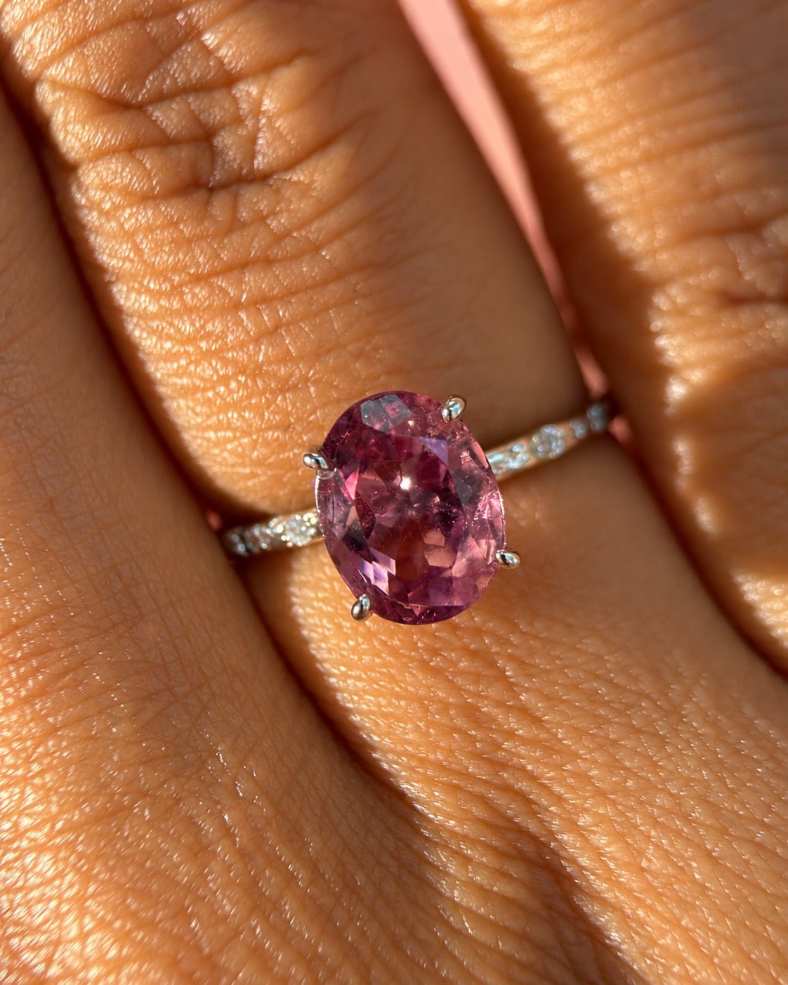 Bague Solitaire Tourmaline Rose 2.20 carats &amp; Diamants "Tania" - Elliade Paris