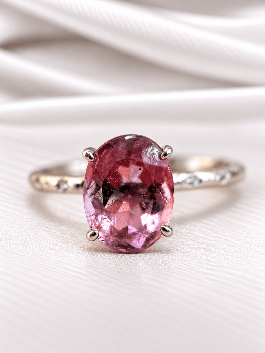 Bague Solitaire Tourmaline Rose 2.20 carats &amp; Diamants "Tania" - Elliade Paris