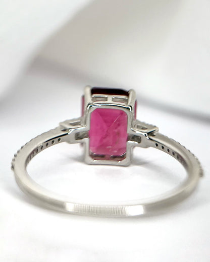 Bague Solitaire Tourmaline Rubellite &amp; Diamants "Violaine" - Elliade Paris