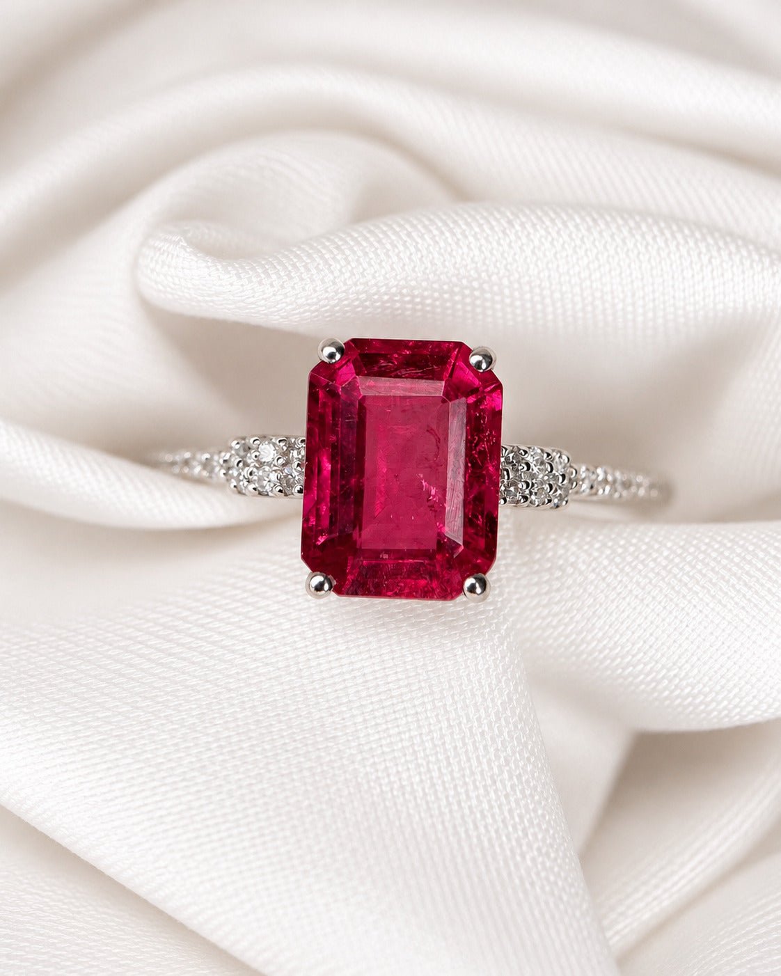 Bague Solitaire Tourmaline Rubellite &amp; Diamants "Violaine" - Elliade Paris