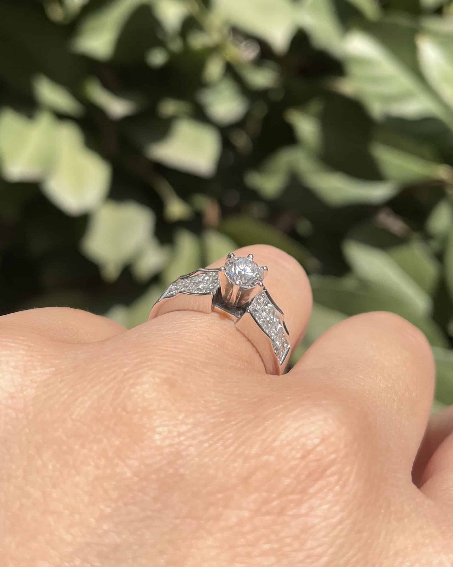 Bague Solitaire Vintage 37 Diamants 1.14 carat &quot;Adela&quot; - Elliade Paris