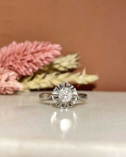 Bague Solitaire Vintage Diamant 0.50 carat &quot;Mounia&quot; - Elliade Paris