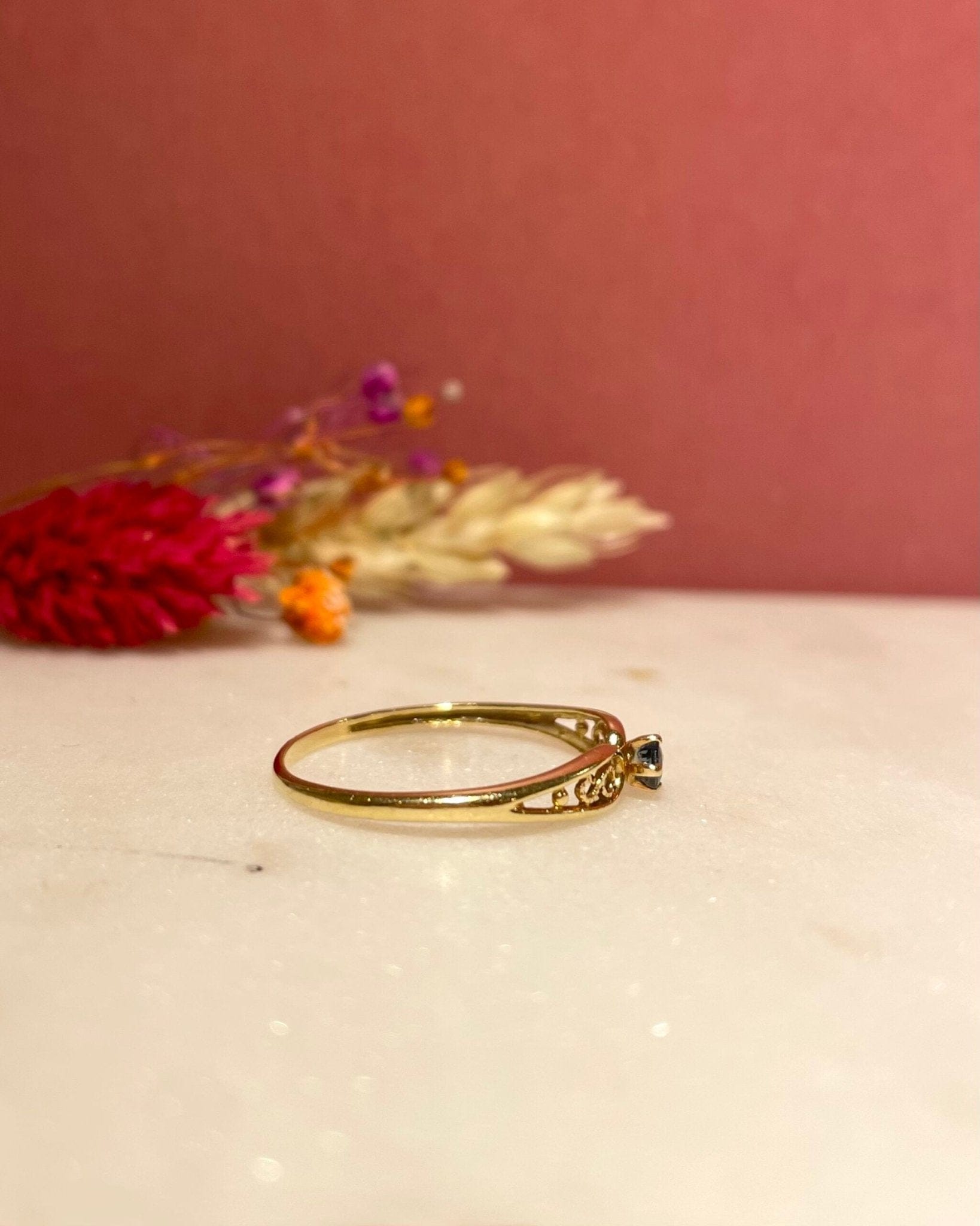 Bague Solitaire Vintage Saphir "Orphelia" - Elliade Paris